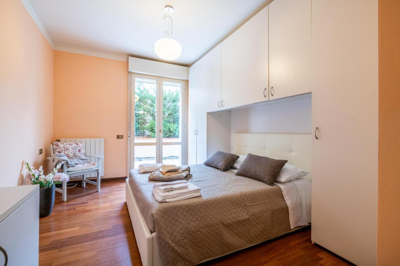 Appartamento Le Cornici ลุคคา ภายนอก รูปภาพ